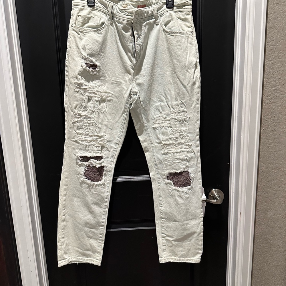 Anthropologie Pilcro Distressed Slim Boyfriend Jean 32